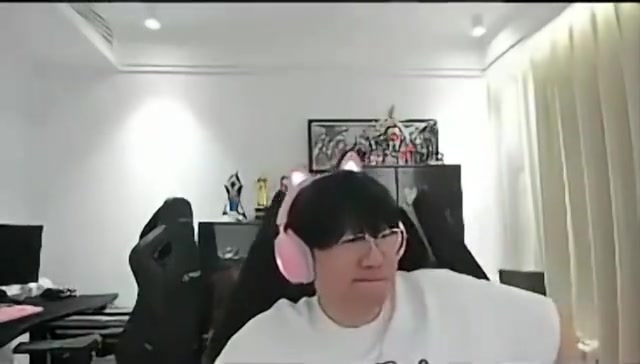 Ning:这届粉丝输了先给你来首歌,我听过“突然的陀螺”